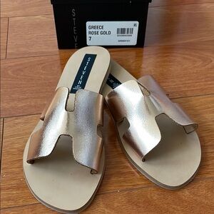 Steve Madden Gold Sandals Sleek Slide Style